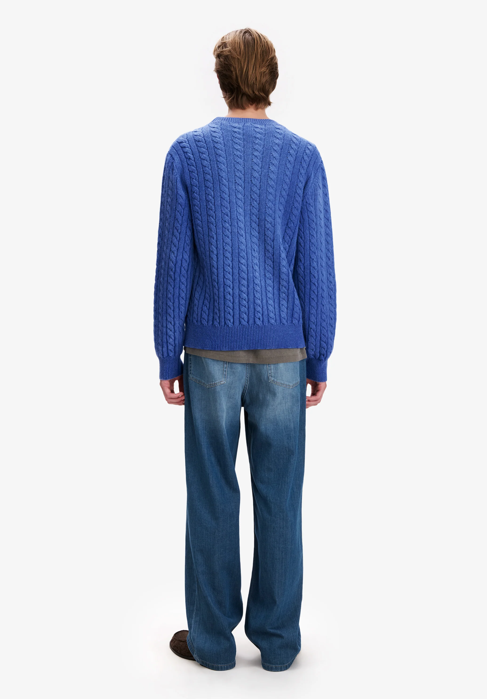 Oversized blue cable-knit sweater - Image 3